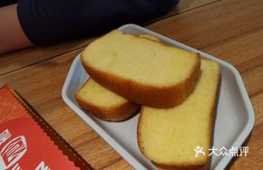 Freshly Baked Dinner Roll