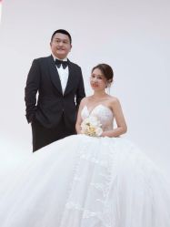 -莫兰迪婚纱摄影