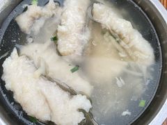无骨鱼汤-依云煎包店
