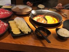 -呷哺呷哺(普陀乐购真北店)