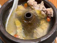 -云海肴·汽锅鸡·云南菜(天山百盛优客店)