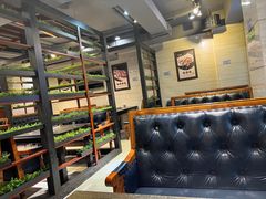 卡座-老万烧烤(典逸心洲店)