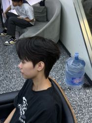 -藤野造型专业烫染接发