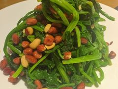 果仁菠菜-伊喜饺子·烤鸭(五道口学院路店)