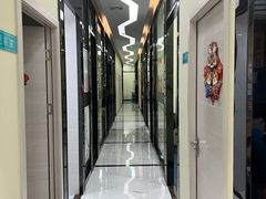 -雅致口腔门诊部(五羊邨地铁店)
