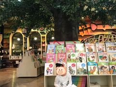 -钟书阁(松江泰晤士小镇店)