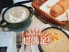 奶油菌菇浓汤-西堤牛排(南京龙江店)