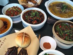 碳烤乳鸽-鸽子侯·家宴·平价海鲜(市图书馆店)