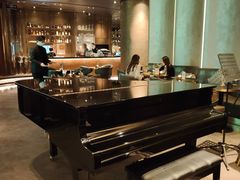 -wineapp葡萄酒餐吧(外滩金融中心店)