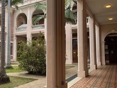 -香港大学