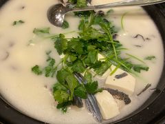 浓汤鱼头-老淳安—伴山伴湖(千岛湖开元度假村店)