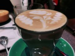 拿铁咖啡-PAUL LAFAYET 法式甜品(港汇广场店)