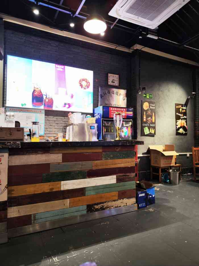 亮亮虾城(吴家山店)-"油焖大虾里虾子非常入味,香而不辣,各个虾.