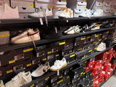 -燕莎奥特莱斯购物中心