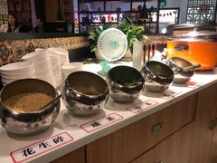 自助调料区-李子坝梁山鸡(北碚万达五鸡哥店)