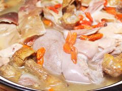 胡椒猪肚鸽子汤-聪辉同安老美食饭店(大元路店)