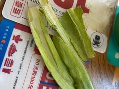 -毛辣果·贵州红酸汤牛肉火锅(西单店)