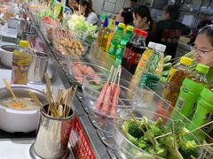 自助取餐区-百品聚旋转火锅(万德庄店)