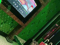 -乐翻天量贩式KTV(淞发路店)
