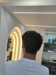 -V7 HAIR SALON
