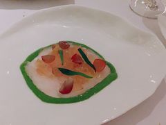 真鲷鱼刺身配豆苗佐芝士汁-Jean Georges