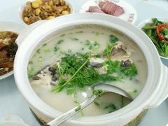 -天乐农家鱼头王(天目湖店)
