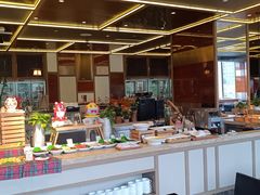 -大中华希尔顿酒店-念自助餐·嗨啤·小龙虾