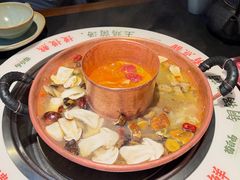 -菌自由丨野生菌火锅特色庭院餐厅(丽江古城店)