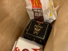 -麦当劳(莘松路芭比伦DT店)