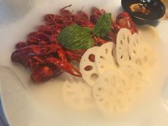 -肥肥虾庄·金牌油焖大虾(汉街SKP店)