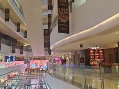 -LuOne凯德晶萃广场(徐家汇路店)