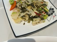 -吴越荣记苏州菜·松鼠桂鱼100%活鱼现做(斜塘老街店)