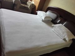 -华龙特色大骨鸡农家菜馆