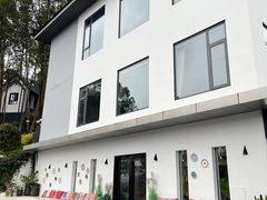 -华凌山庄·隐湖栖