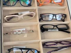 -目艮眼镜SHOWROOM(品牌集合店)