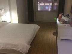 -莫泰酒店(哈尔滨秋林医大一院地铁站店)