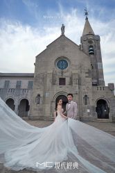 -现代经典婚纱摄影