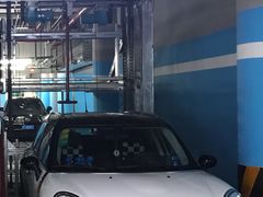 -白玉兰广场停车场