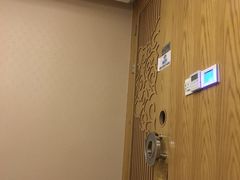 -新盈光·云会所(百丈东路店)