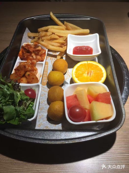 詹姆仕皇冠猴芝士排骨主题餐厅(悦荟广场店)-图片-上海美食-大众点评