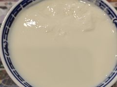 -广信牛奶甜品世家(台东店)
