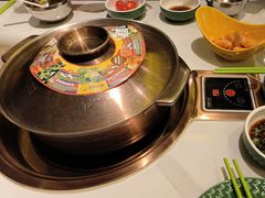 -润园四季椰子鸡火锅(卓越INTOWN店)