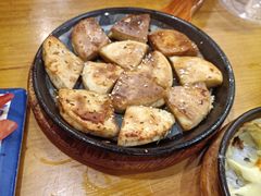 -老东镇啤酒屋海鲜加工·蒸汽海鲜·海鲜烧烤(台东店)