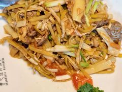 芭蕉花炒牛肉-香巴拉云南餐厅(华莱坞店)