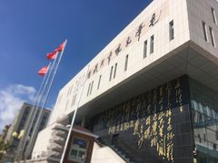 -毛泽东像章珍藏馆