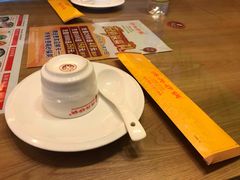 餐具摆设-洪兴砂锅(烟台山店)
