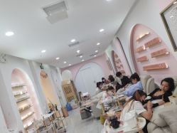 -花系美·美甲美睫精品店