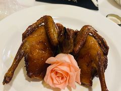 招牌黑椒脆皮鸽-光头老板·本帮菜