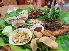 -沐毫傣泐云南菜孔雀宴•手抓饭傣味烧烤(曼听公园店)