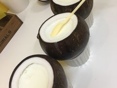 -志龙皇冠吃货椰子铺